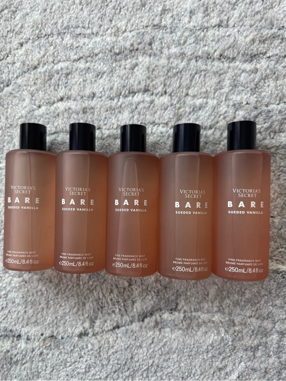 Victoria Secret- bare sueded vanilla fine fragrance mist